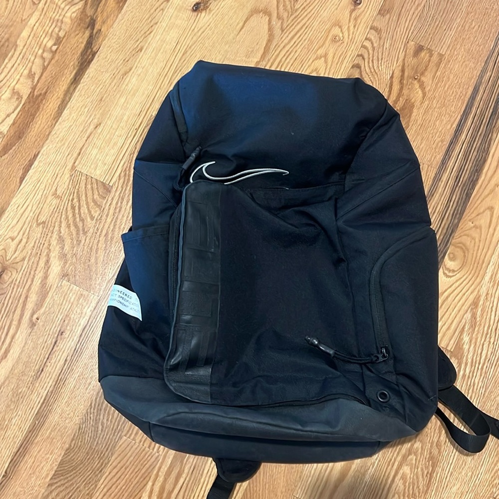 NIKE Elite Pro Backpack 32L Black Silver Hoops Basketball